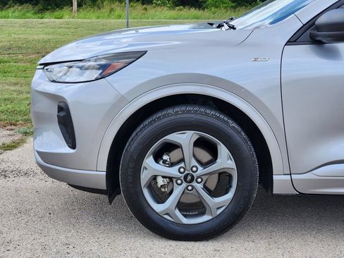 Used 2023 Ford Escape ST-Line AWD/4WD image 8