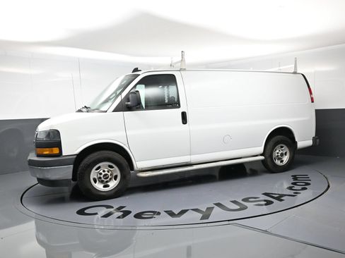 Used 2021 GMC Savana 2500 w/ Driver Convenience Package RWD image 6