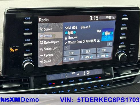 Used 2023 Toyota Sienna Platinum image 37