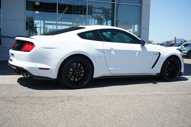 Used 2016 Ford Mustang Shelby GT350 w/ Technology Package RWD image 9