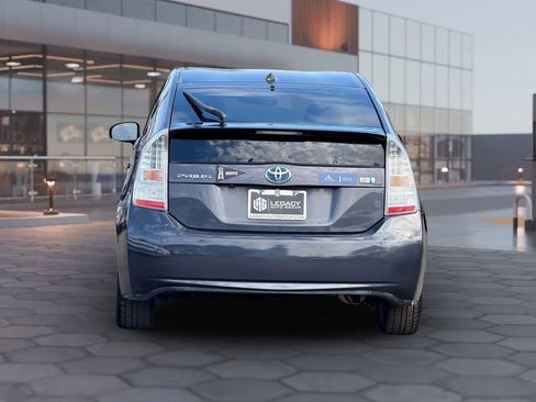 Used 2011 Toyota Prius Four image 2