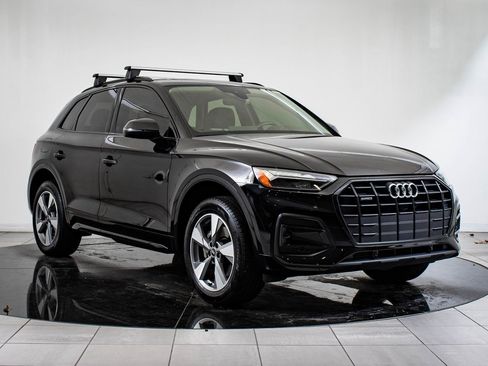 Certified 2025 Audi Q5 2.0T Premium w/ Convenience Plus Package image 5