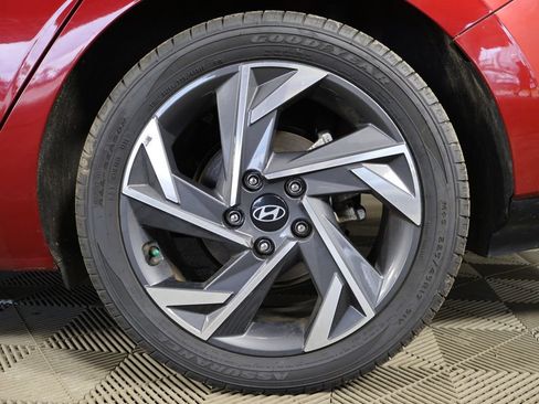 Used 2024 Hyundai Elantra Limited FWD image 22