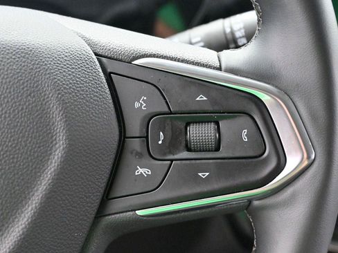 Used 2025 Chevrolet Trax ACTIV w/ Driver Confidence Package FWD image 19