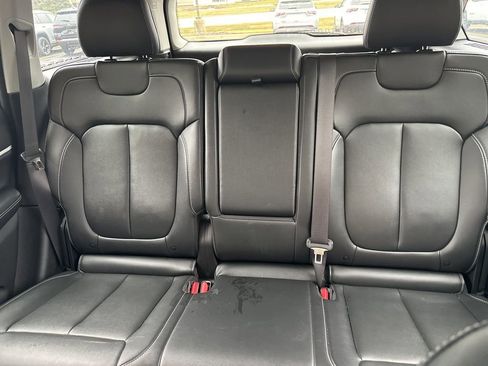 Used 2023 Jeep Grand Cherokee Limited image 15