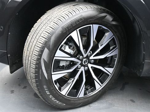 Used 2024 Volvo XC60 B5 Plus w/ Protection Package Premier image 20