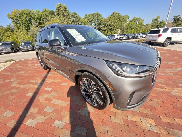 Used 2025 Lincoln Aviator Reserve w/ Illumination Package RWD image 38