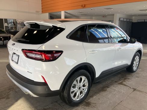 Used 2025 Ford Escape Active image 5