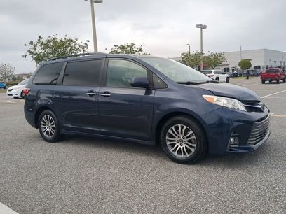 Used 2018 Toyota Sienna XLE