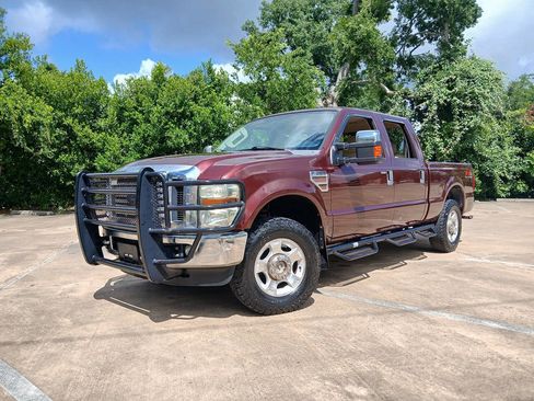 Used 2010 Ford F250 XLT AWD/4WD image 2