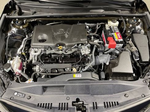 Used 2022 Toyota Camry SE w/ Convenience Package image 9