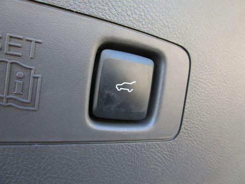 Used 2020 Lincoln Corsair FWD w/ Equipment Group 101A image 13