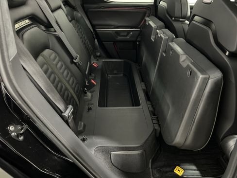 Used 2025 Rivian R1T Adventure AWD/4WD image 24