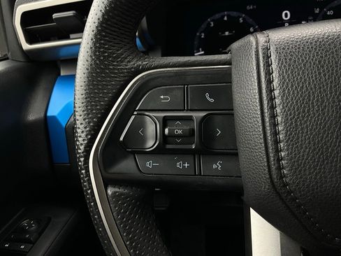 Used 2025 Toyota Tacoma TRD Off-Road image 33