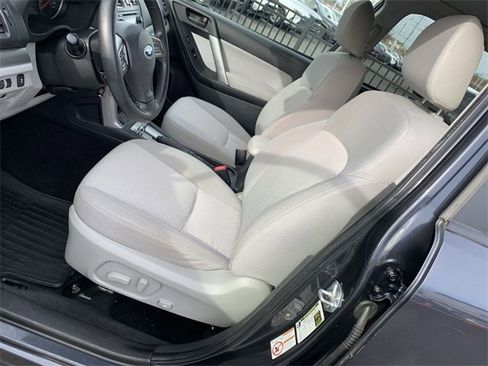 Used 2015 Subaru Forester 2.5i Premium w/ All-Weather Package image 18