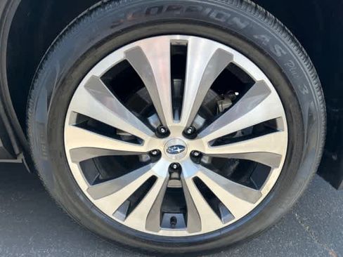 Used 2022 Subaru Ascent Touring AWD/4WD image 10