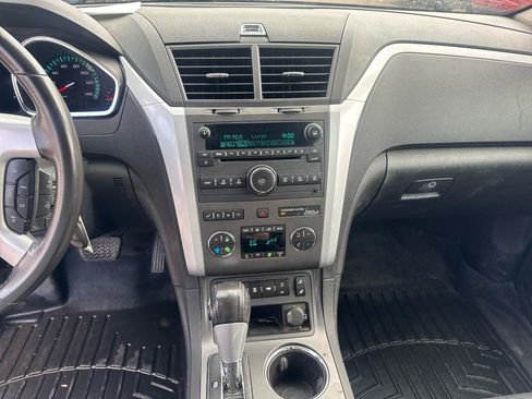 Used 2009 Chevrolet Traverse LT FWD image 10