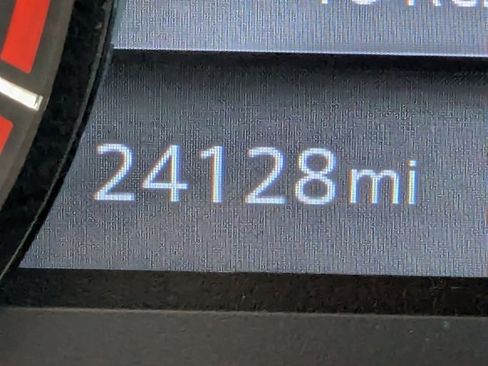 Used 2023 Nissan Titan PRO-4X w/ Pro-4x Convenience Package image 15