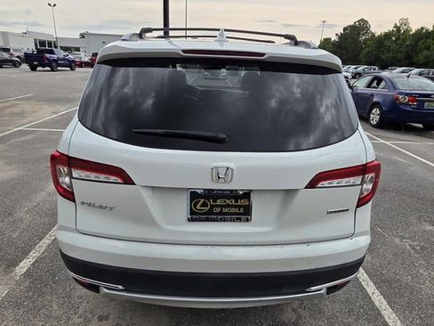 Used 2021 Honda Pilot Touring image 3
