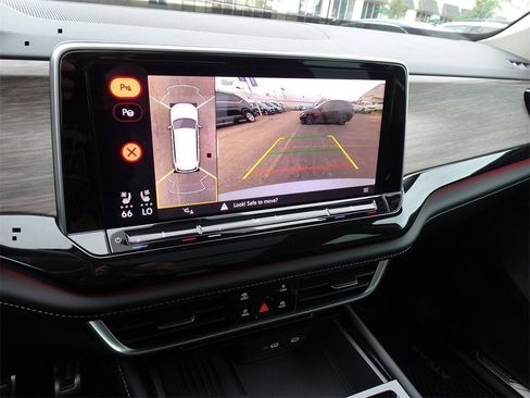 New 2025 Volkswagen Atlas SEL Premium R-Line image 20