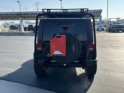 Used 2016 Jeep Wrangler Unlimited Rubicon w/ Connectivity Group image 26