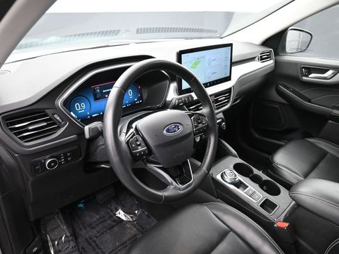 Used 2024 Ford Escape Platinum image 21