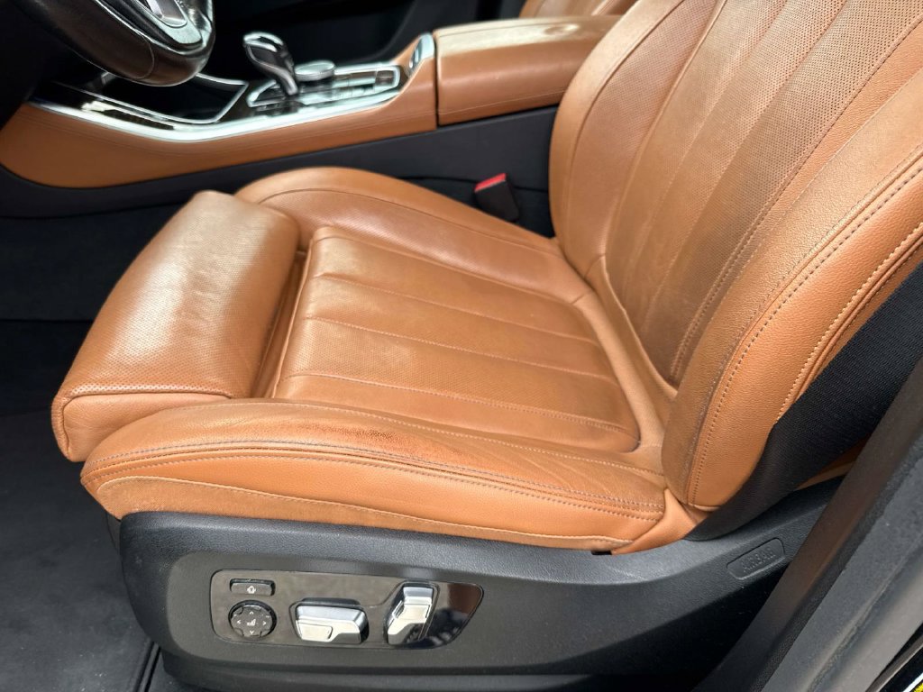 Used 2019 BMW X5 xDrive40i w/ Luxury Seating Package AWD/4WD image 24