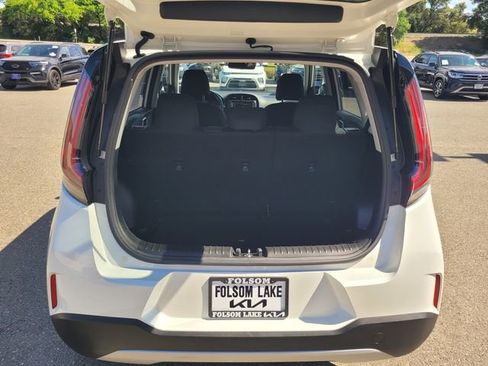 Used 2025 Kia Soul LX w/ LX Technology Package image 8