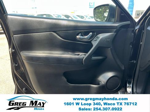 Used 2018 Nissan Rogue SL FWD image 21