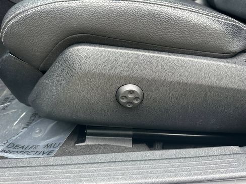 Used 2016 Mercedes-Benz E 350 Sedan image 15