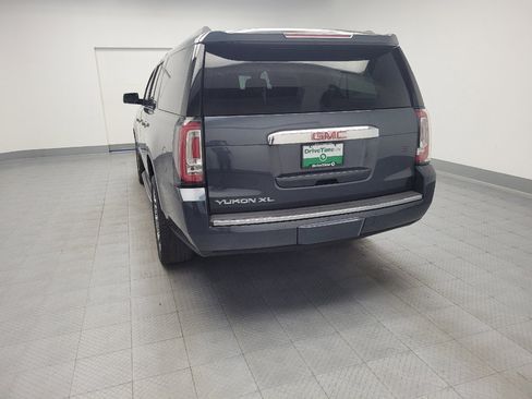 Used 2019 GMC Yukon XL Denali w/ Open Road Package AWD/4WD image 6
