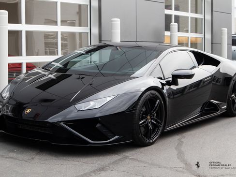 Used 2021 Lamborghini Huracan EVO RWD image 1
