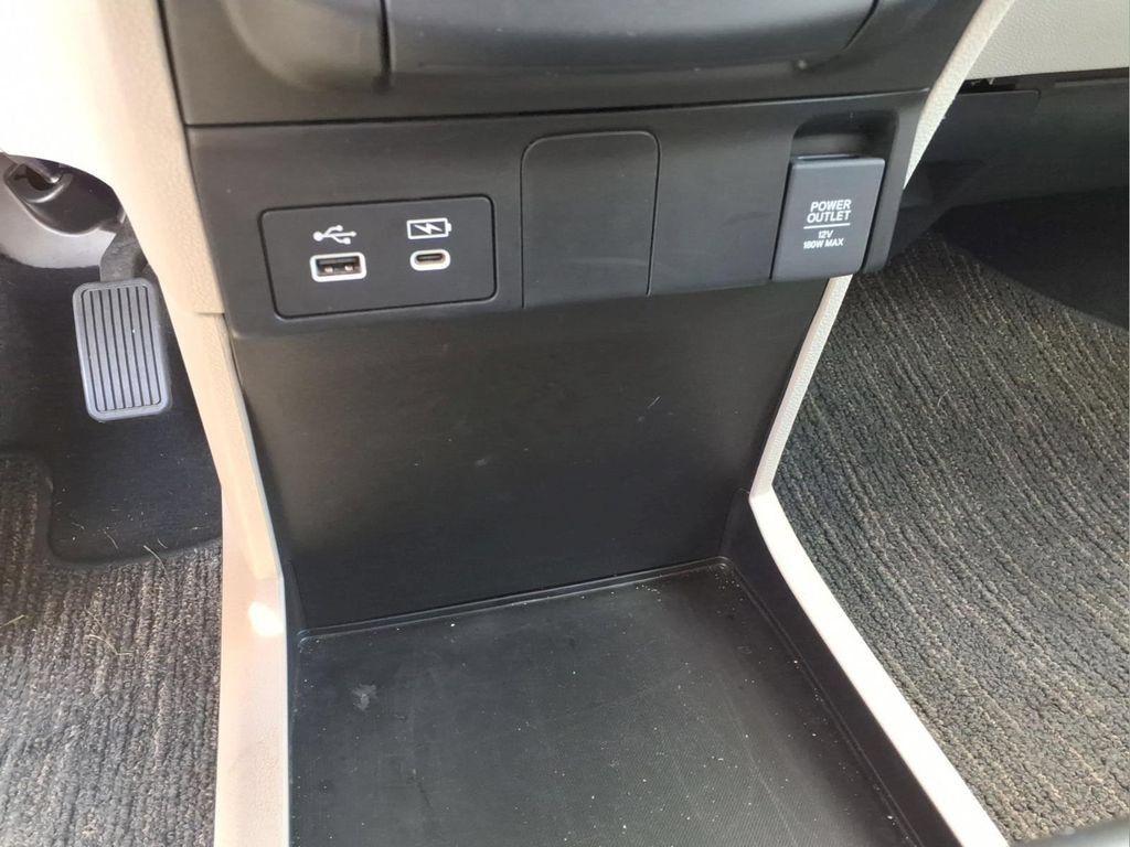 Used 2025 Honda Odyssey EX-L image 13