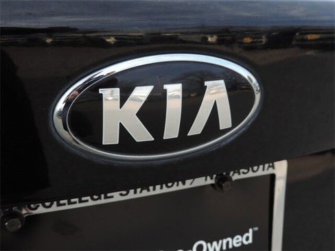 Used 2020 Kia Optima LX image 15