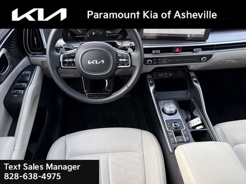 Used 2025 Kia Sorento EX image 23