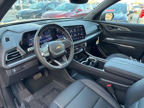 New 2026 Chevrolet Traverse LT w/ Enhanced Driving Package image 15