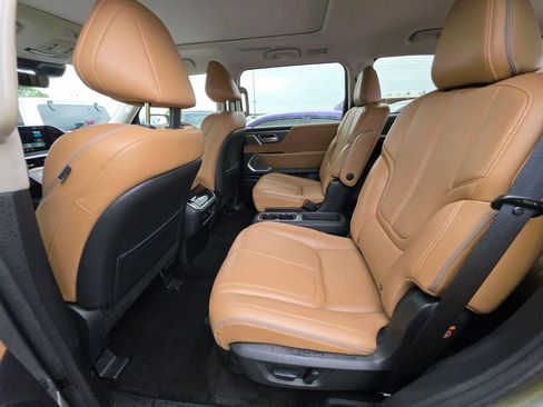 Certified 2025 INFINITI QX80 Sensory AWD/4WD image 4