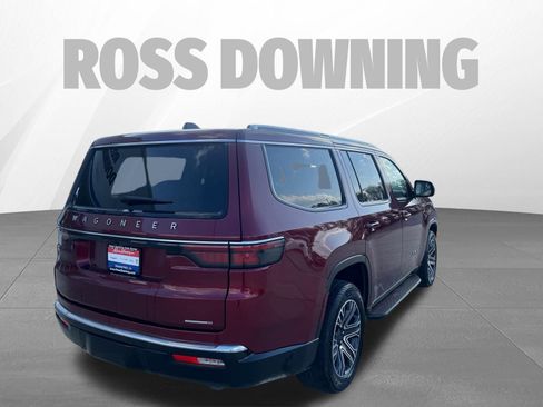 Used 2024 Jeep Wagoneer Series II w/ Flexible Seating Group RWD image 4