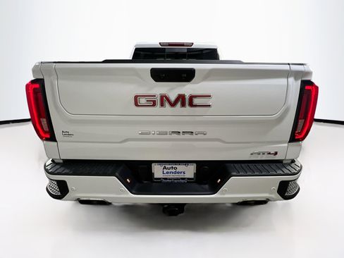Used 2024 GMC Sierra 1500 AT4 w/ AT4 Preferred Package image 6