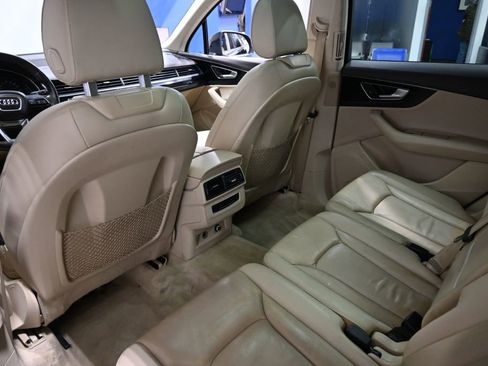 Used 2018 Audi Q7 3.0T Premium image 13