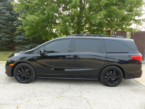 Used 2024 Honda Odyssey Elite image 5