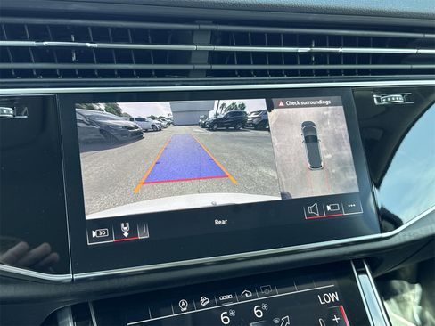 Used 2025 Audi Q7 3.0T Premium Plus image 22