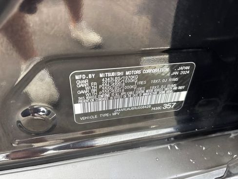 Used 2024 Mitsubishi Outlander Sport SE AWD/4WD image 34