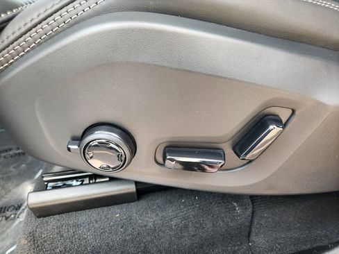 New 2026 Volvo XC90 B6 Ultra w/ Protection Package image 14
