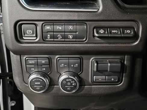 Used 2024 GMC Yukon AT4 w/ AT4 Premium Plus Package image 27