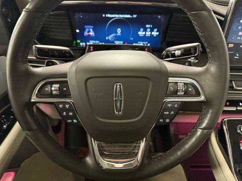 Used 2023 Lincoln Navigator Black Label image 11