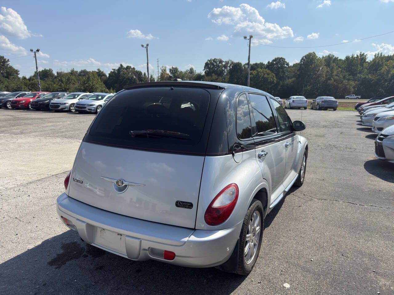 Used 2010 Chrysler PT Cruiser w/ PT Cruiser Couture Edition FWD image 5
