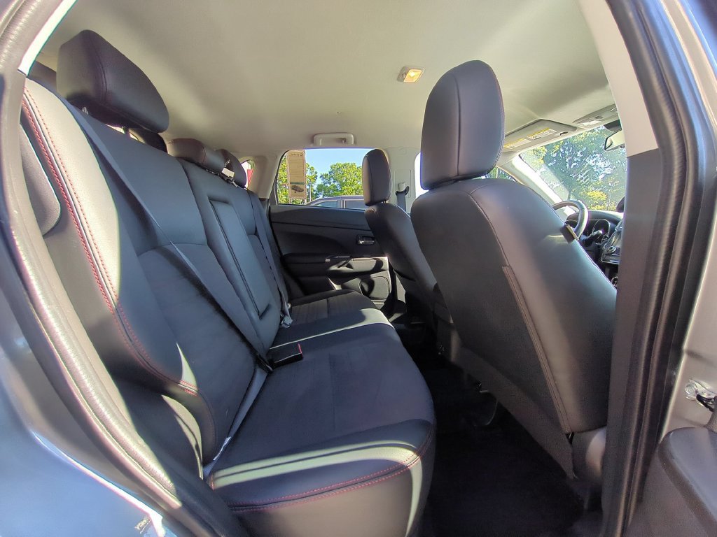 Used 2025 Mitsubishi Outlander Sport SE AWD/4WD image 29