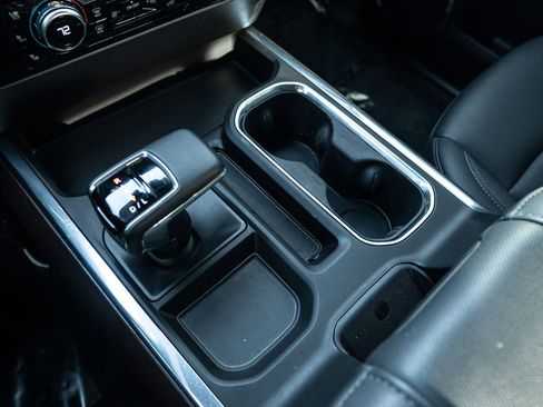 Used 2024 GMC Sierra 1500 SLT image 38