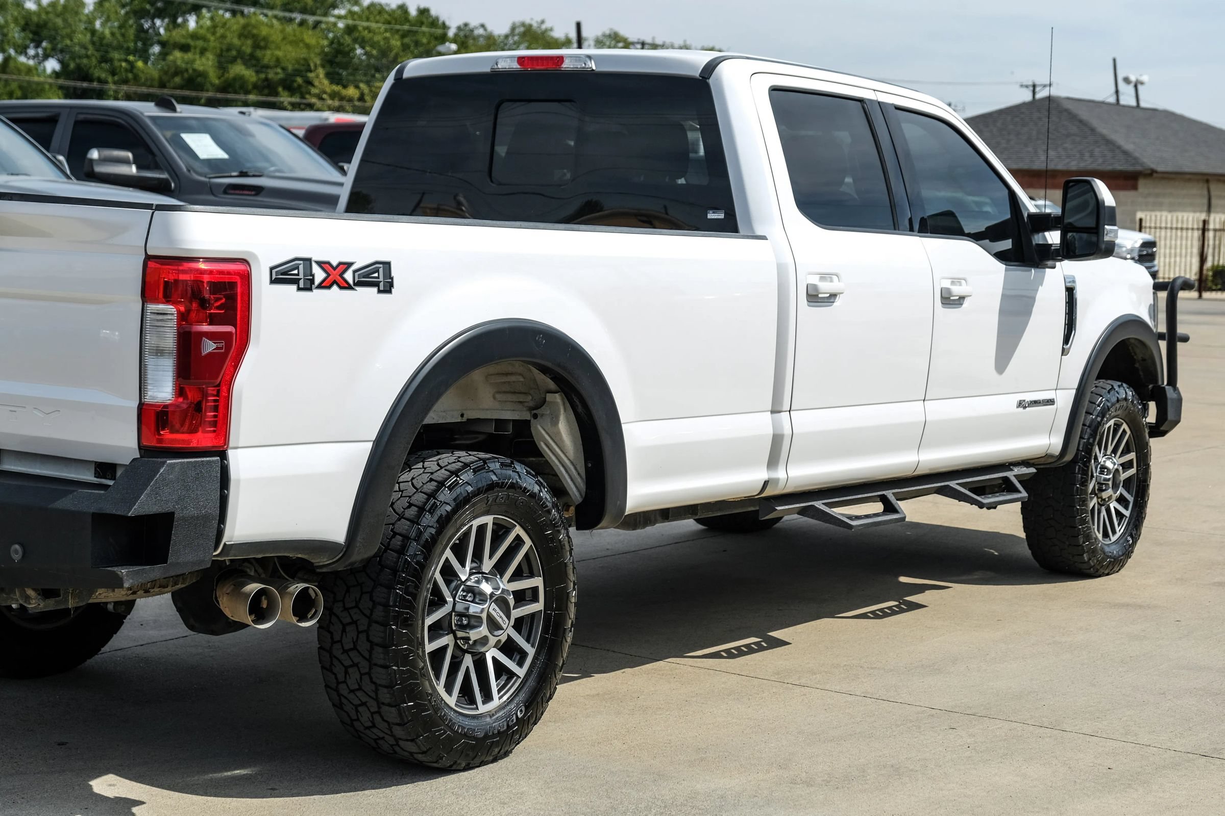 Used 2017 Ford F350 Lariat w/ Lariat Value Package AWD/4WD image 10